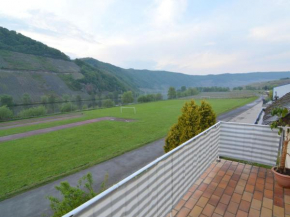  Cozy Apartment in Neumagen Dhron near Lake Mosel with Garden  Ноймаген-Дхрон